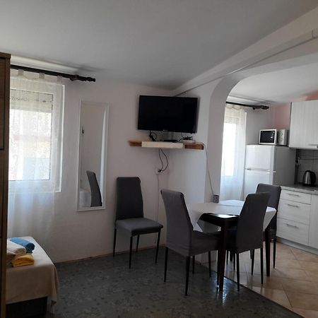 Apartments Ninske Vodice Δωμάτιο φωτογραφία