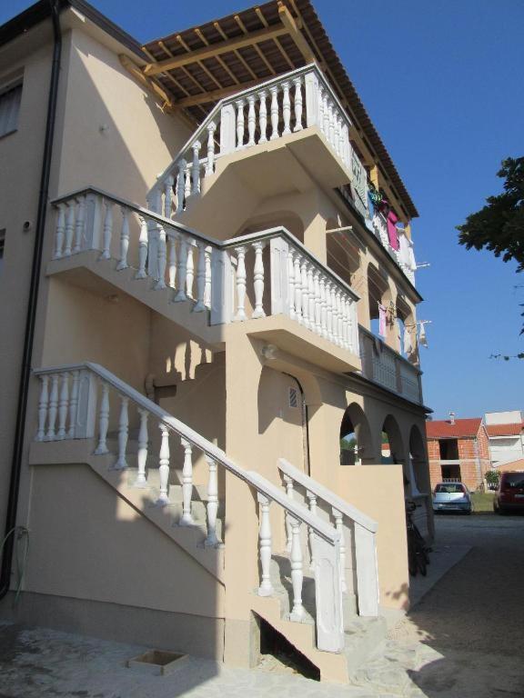 Apartments Ninske Vodice Εξωτερικό φωτογραφία